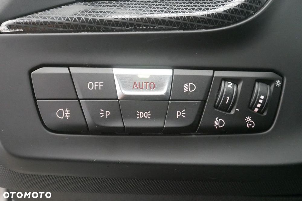 BMW Seria 1 - 30