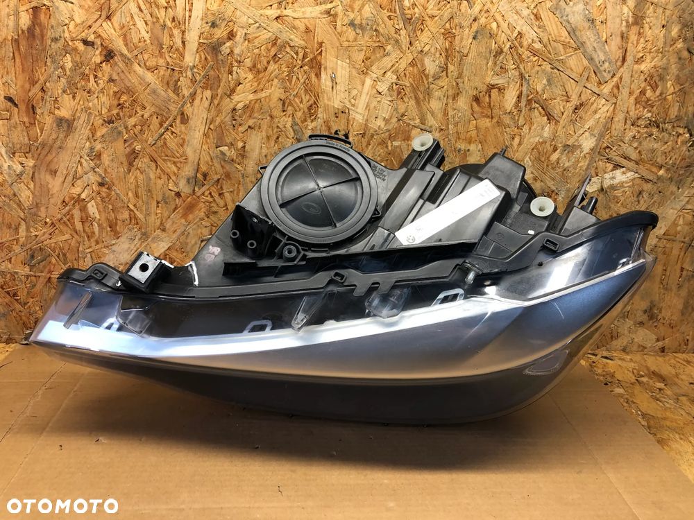 BMW 3 F30 F31 LEWA LAMPA PRZÓD EUROPA - 23