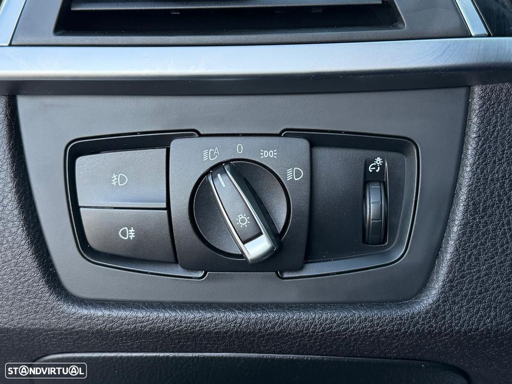 BMW 320 d Line Luxury Auto - 19