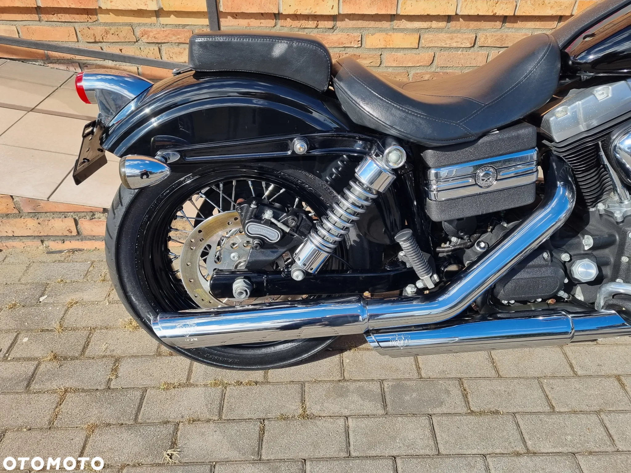 Harley-Davidson Dyna Street Bob - 26