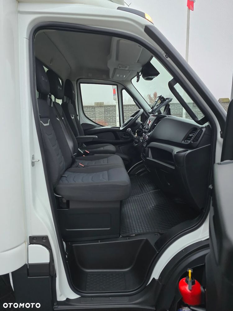 Iveco DAILY DAILY 50C16 KONTENER IZOTERMICZNY 10PALET 4,91cmDługi  2,11cmSzeroki  2,31cmWysoki  SALON PL 106 Tyś km STAN JAK NOWY NA GWARANCJI TEMPOMAT FOTEL PNEŁMATYCZNY KLIMATYZACJA AUTOMATYCZNA - 33