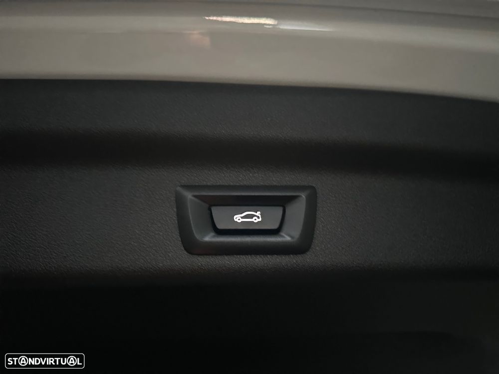 BMW iX1 eDrive20 - 19