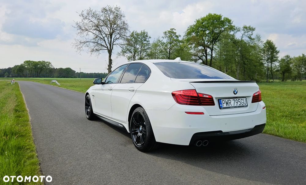 BMW Seria 5 520d xDrive - 7