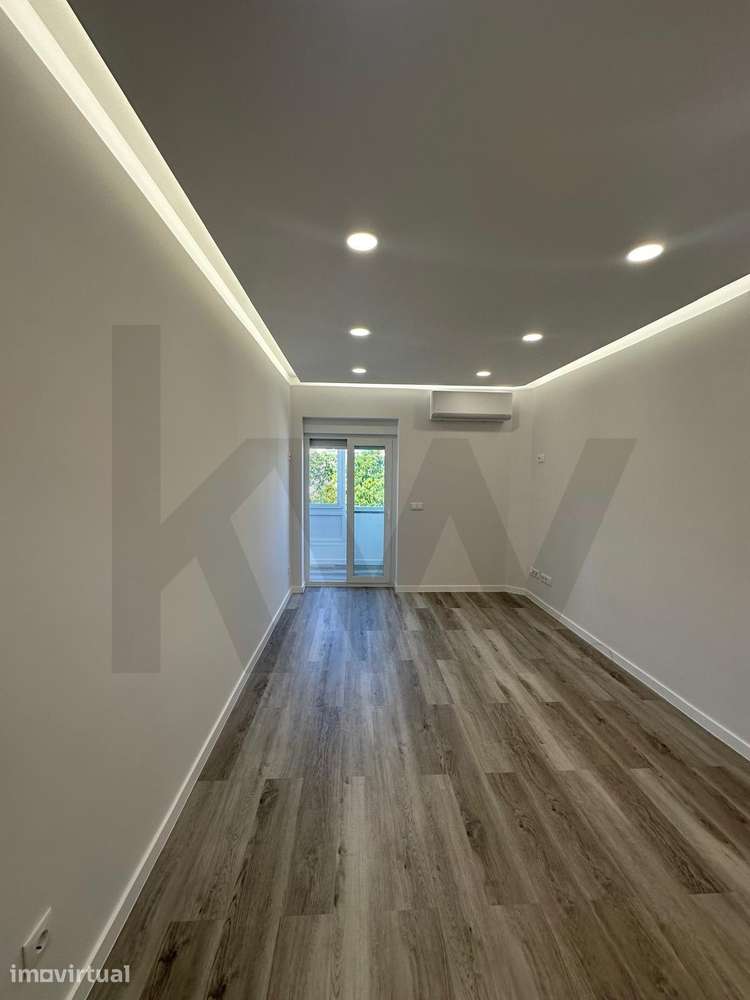 NOVA OPORTUNIDADE EM CORROIOS T2 Totalmente remodelado - Grande imagem: 2/32