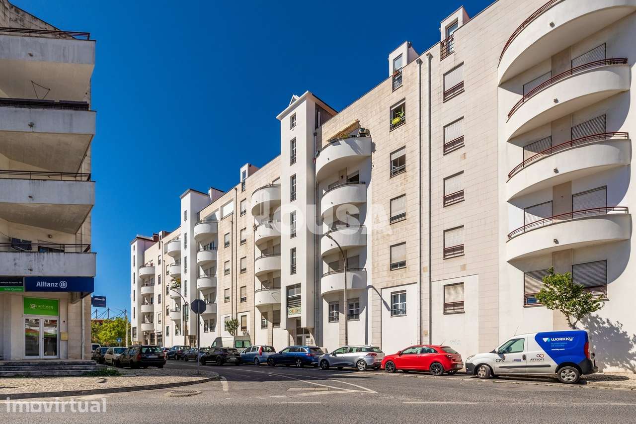 Apartamento T3 com Sótão, Garagem e Terraço – Nova Leiria - Grande imagem: 4/60