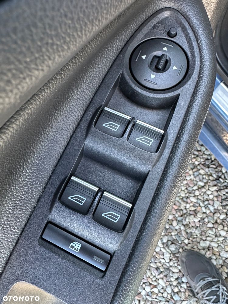 Ford Kuga 1.5 EcoBoost 2x4 ST-Line - 16