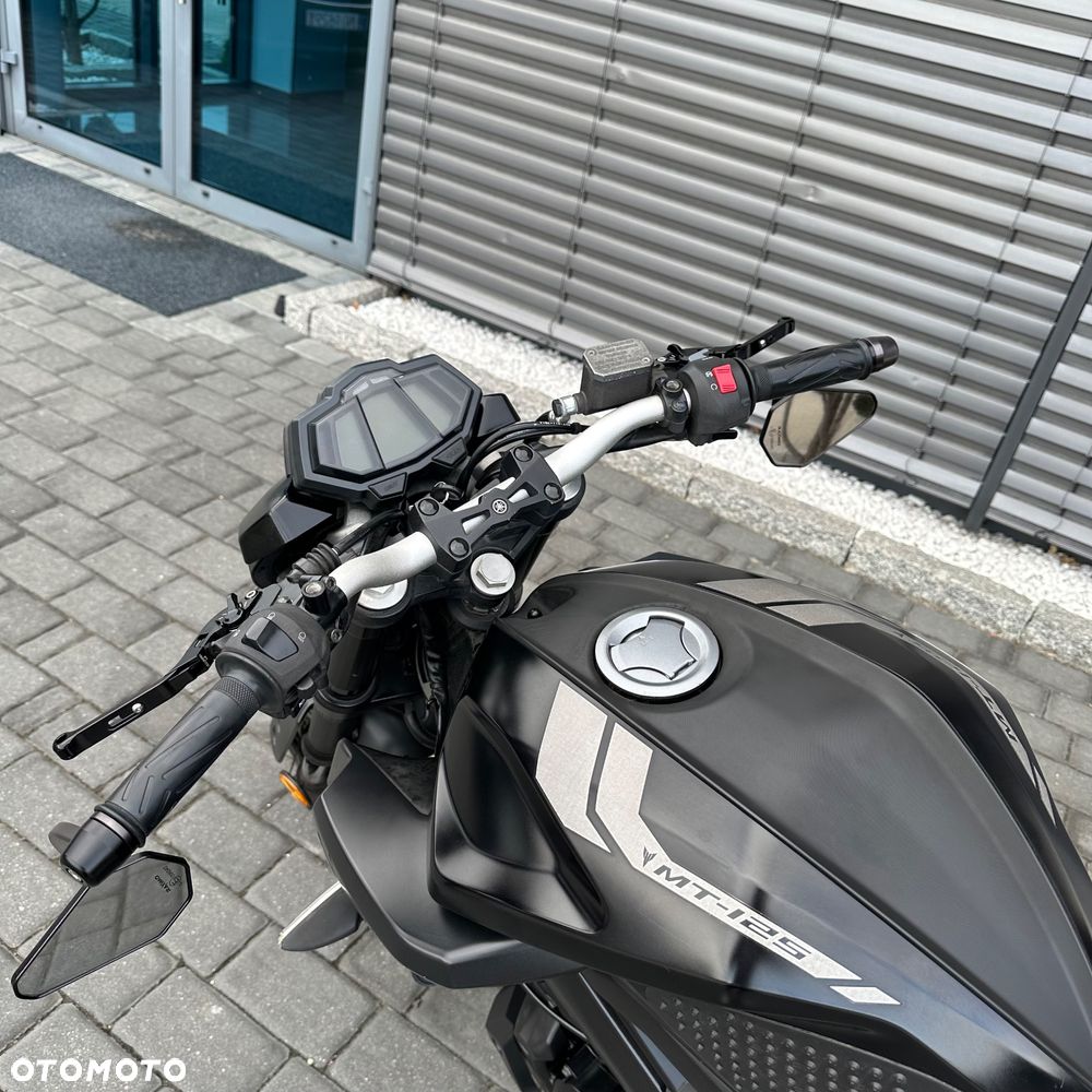 Yamaha MT - 12