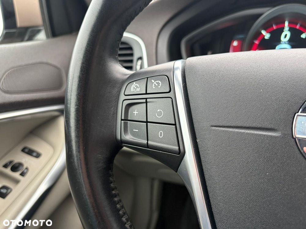 Volvo V40 D2 Summum - 17