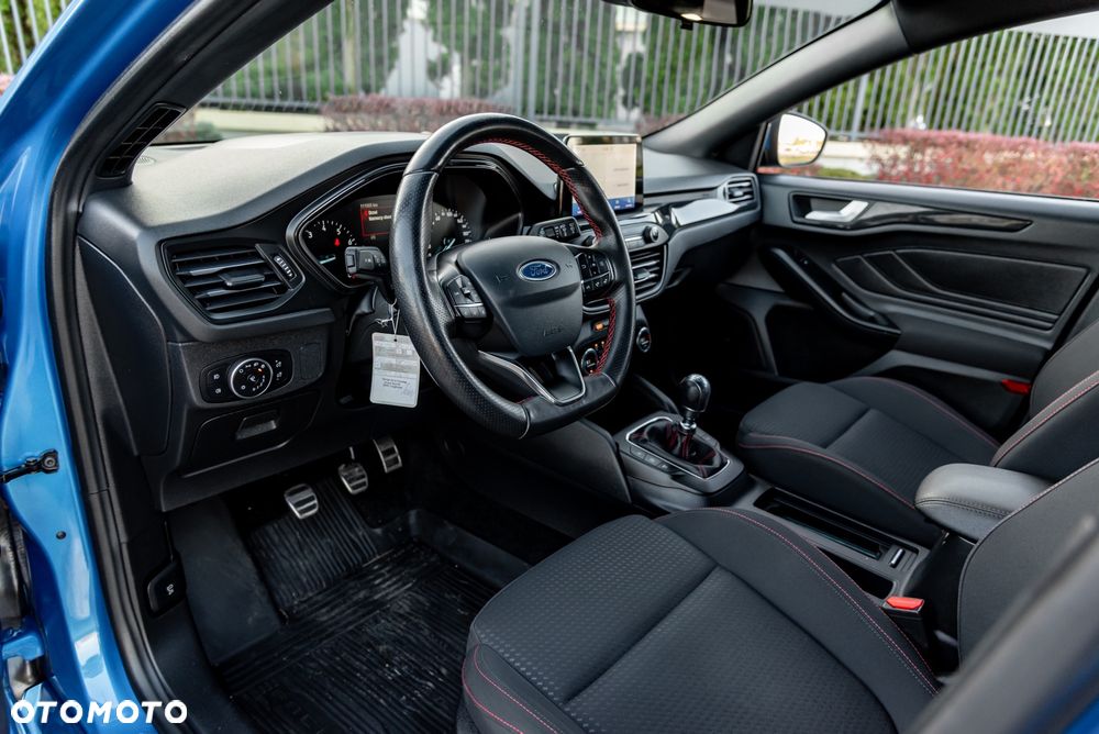 Ford Focus 1.0 EcoBoost Start-Stopp-System ST-LINE X - 18