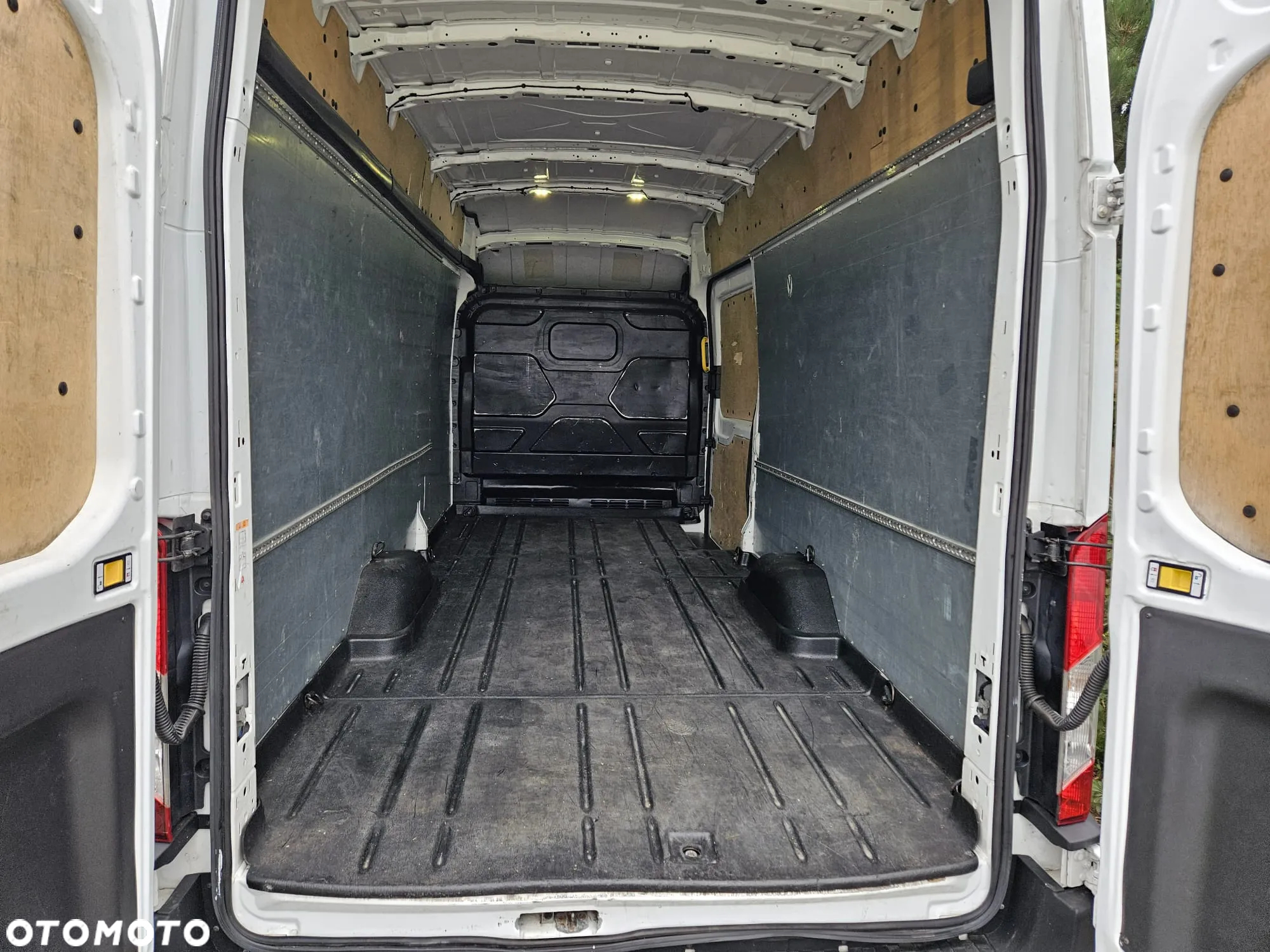 Ford Transit - 9