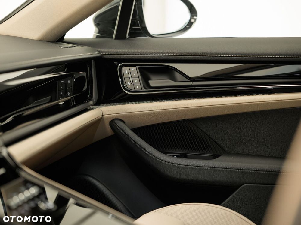 Porsche Panamera - 14