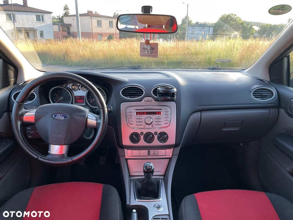 Ford Focus 1.6 Ti-VCT Trend - 8
