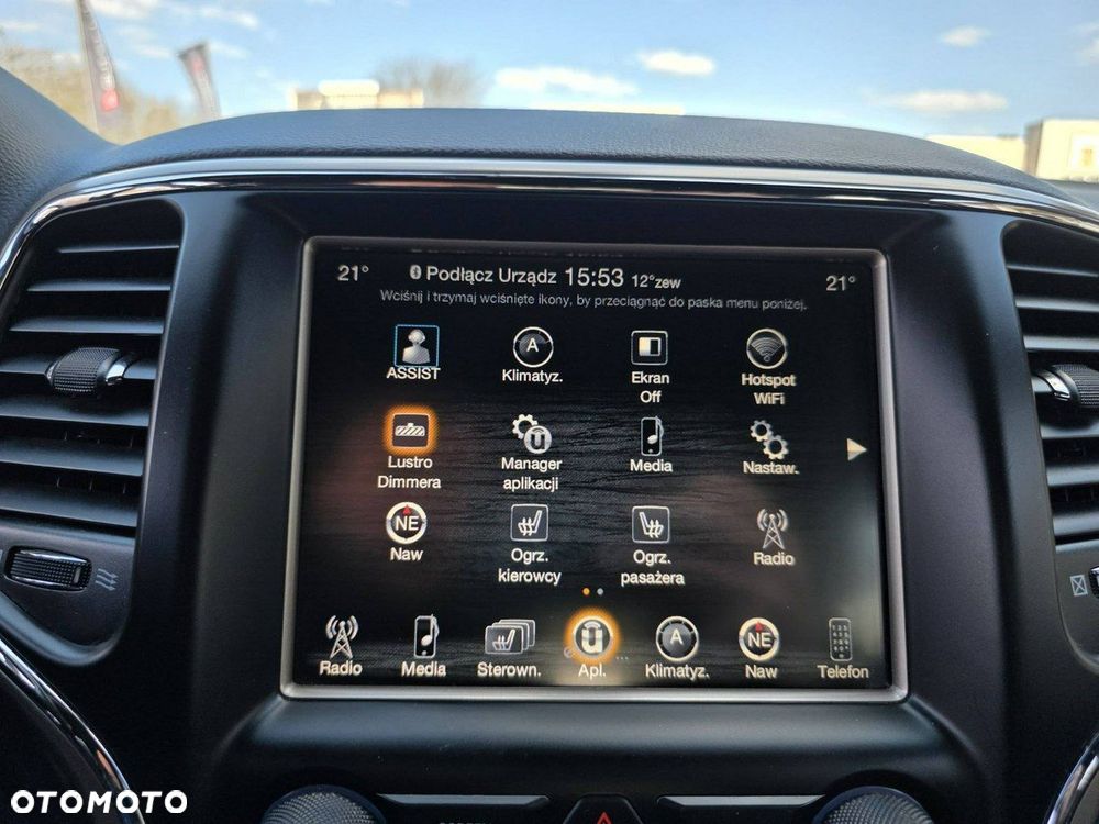 Jeep Grand Cherokee - 28