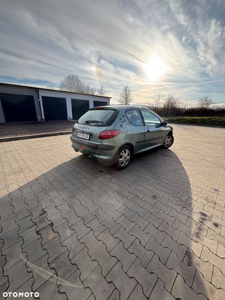 Peugeot 206 1.1 XR - 3