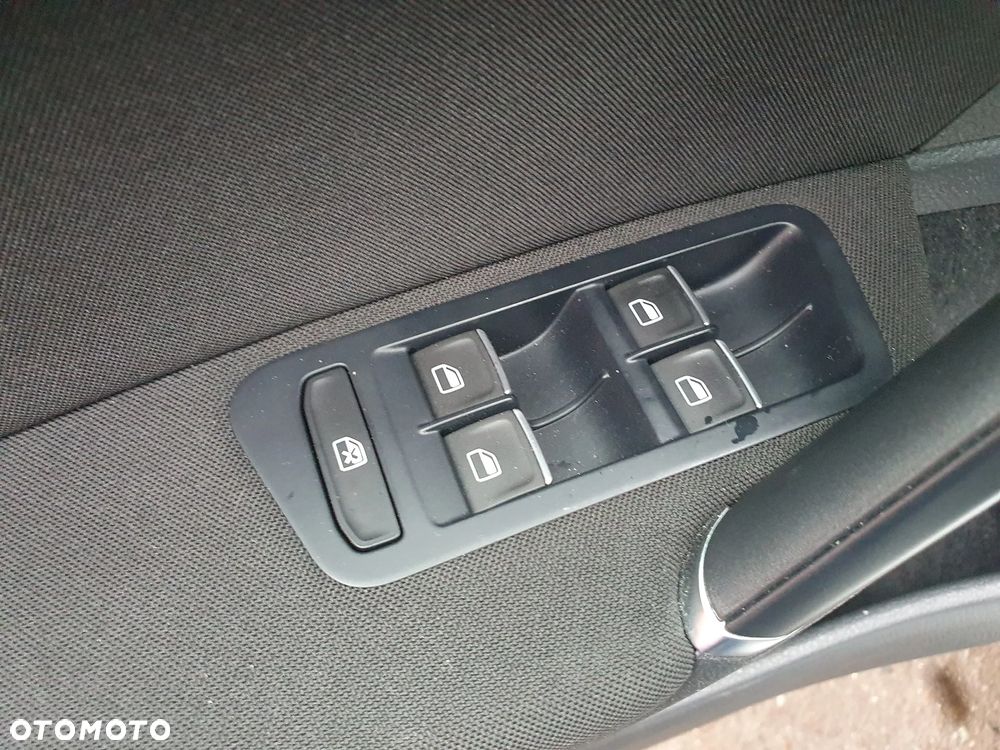 Volkswagen Golf 1.4 TSI BlueMotion Technology DSG Comfortline - 21