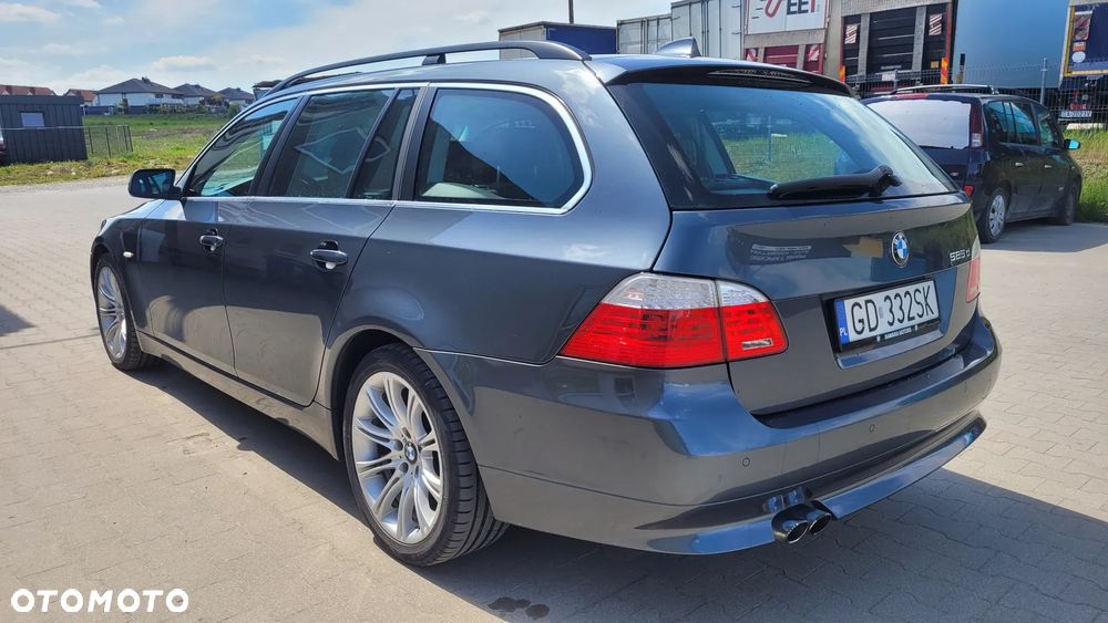 BMW Seria 5 525d - 17