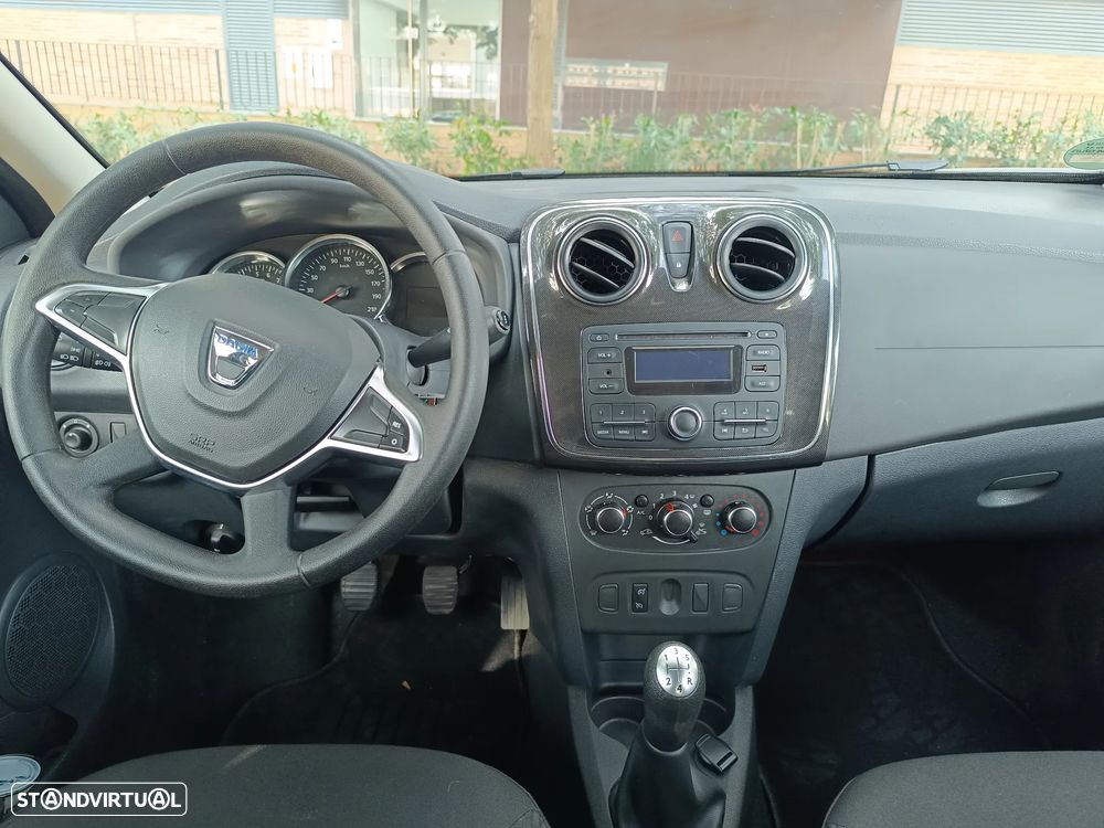Dacia Sandero SCe 75 Laureate - 8