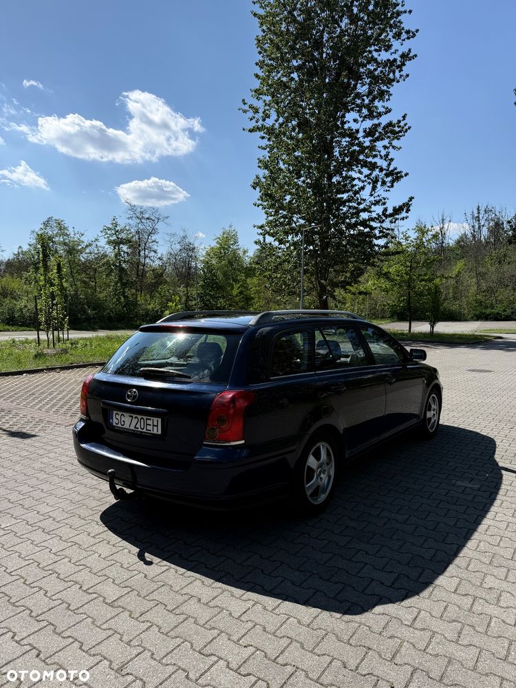 Toyota Avensis 1.8 VVT-i Sol - 4