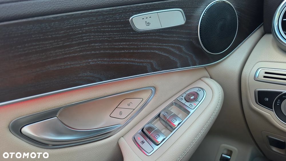 Mercedes-Benz GLC 220 d 4-Matic - 32
