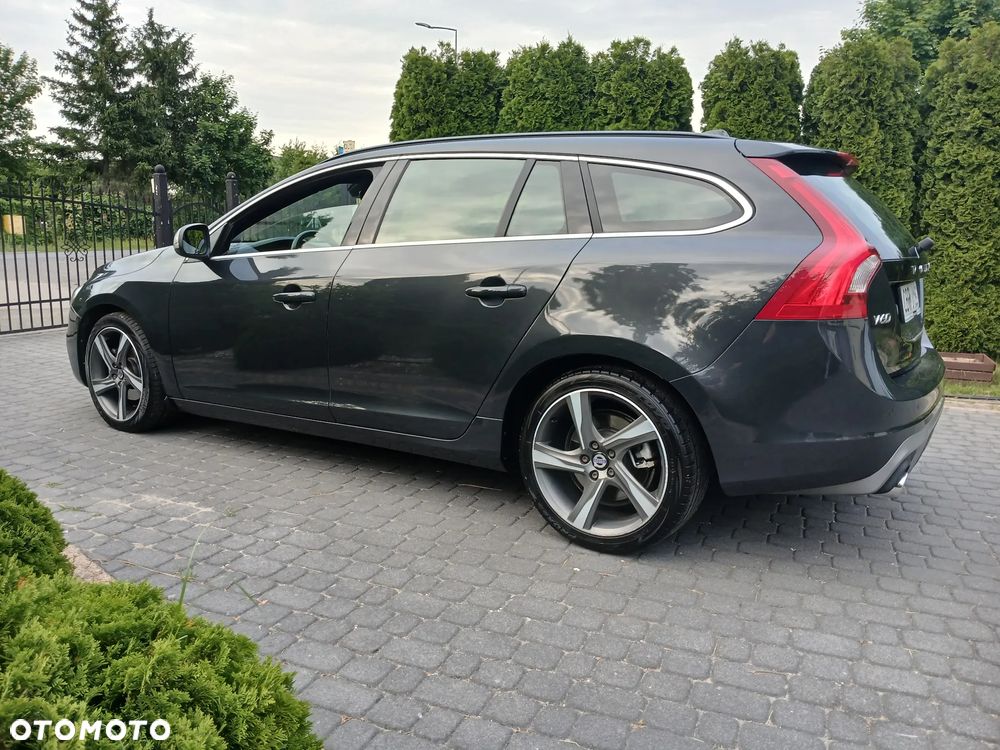 Volvo V60 D3 R-Design Momentum - 16