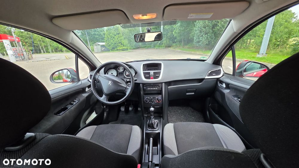 Peugeot 207 - 11