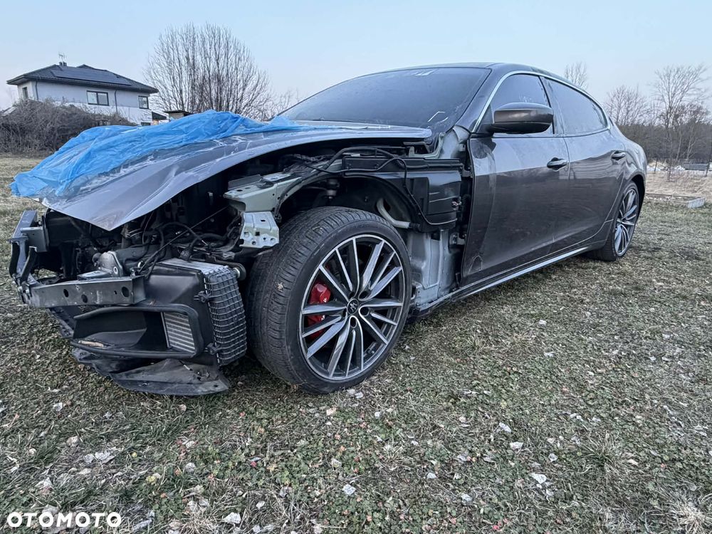 Maserati Quattroporte GranSport S - 29
