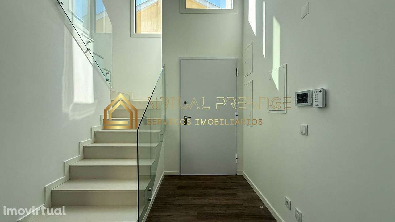 Moradia T4 Nova - 2 Suites - Piscina - Garagem - Valadares - Grande imagem: 3/42