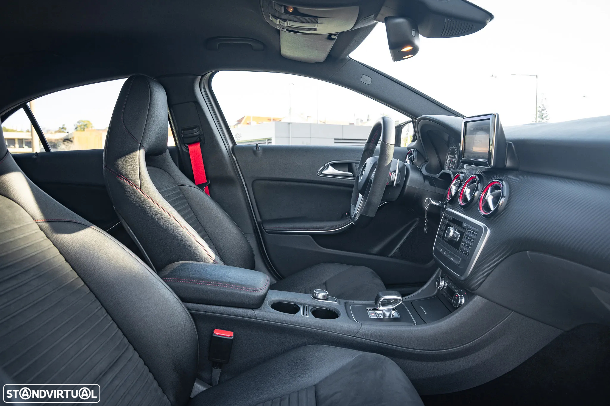 Mercedes-Benz A 45 AMG 4-Matic - 22
