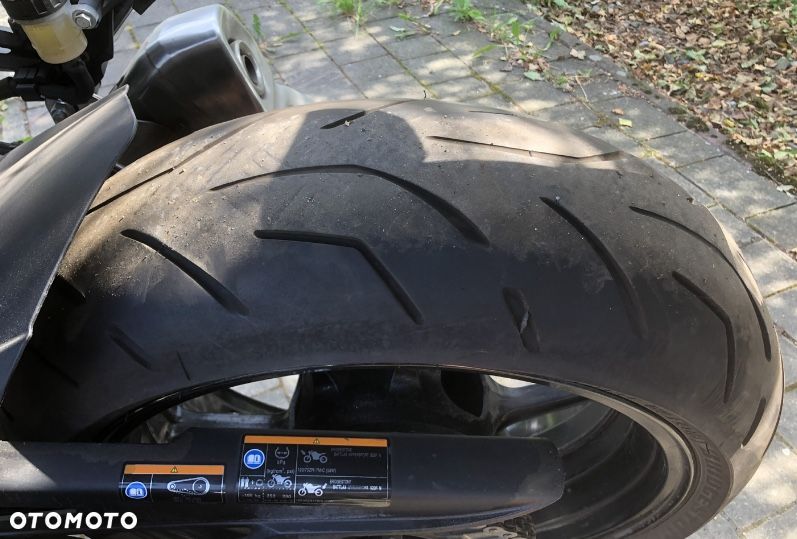 Kawasaki Ninja 1000 SX - 13