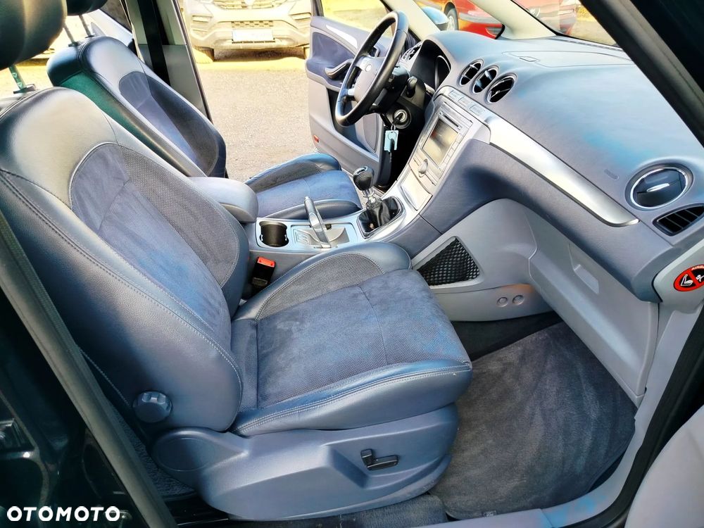 Ford S-Max 2.5 Titanium - 31