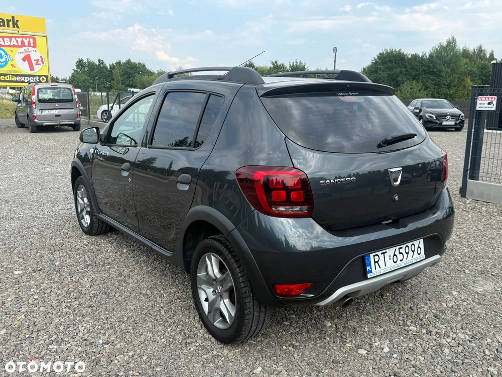 Dacia Sandero TCe 90 (S&S) Comfort - 4