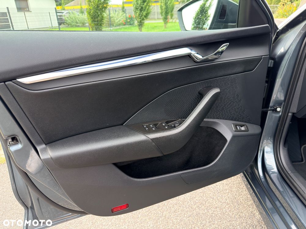 Skoda Octavia 2.0 TDI DSG Exclusive Plus - 19