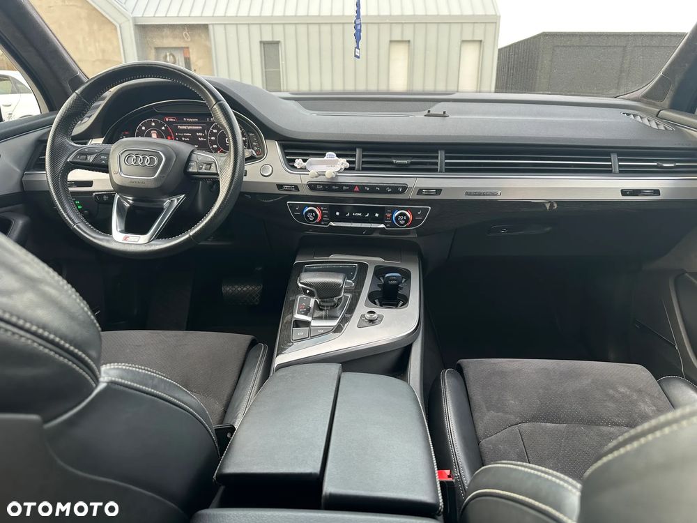 Audi Q7 - 17