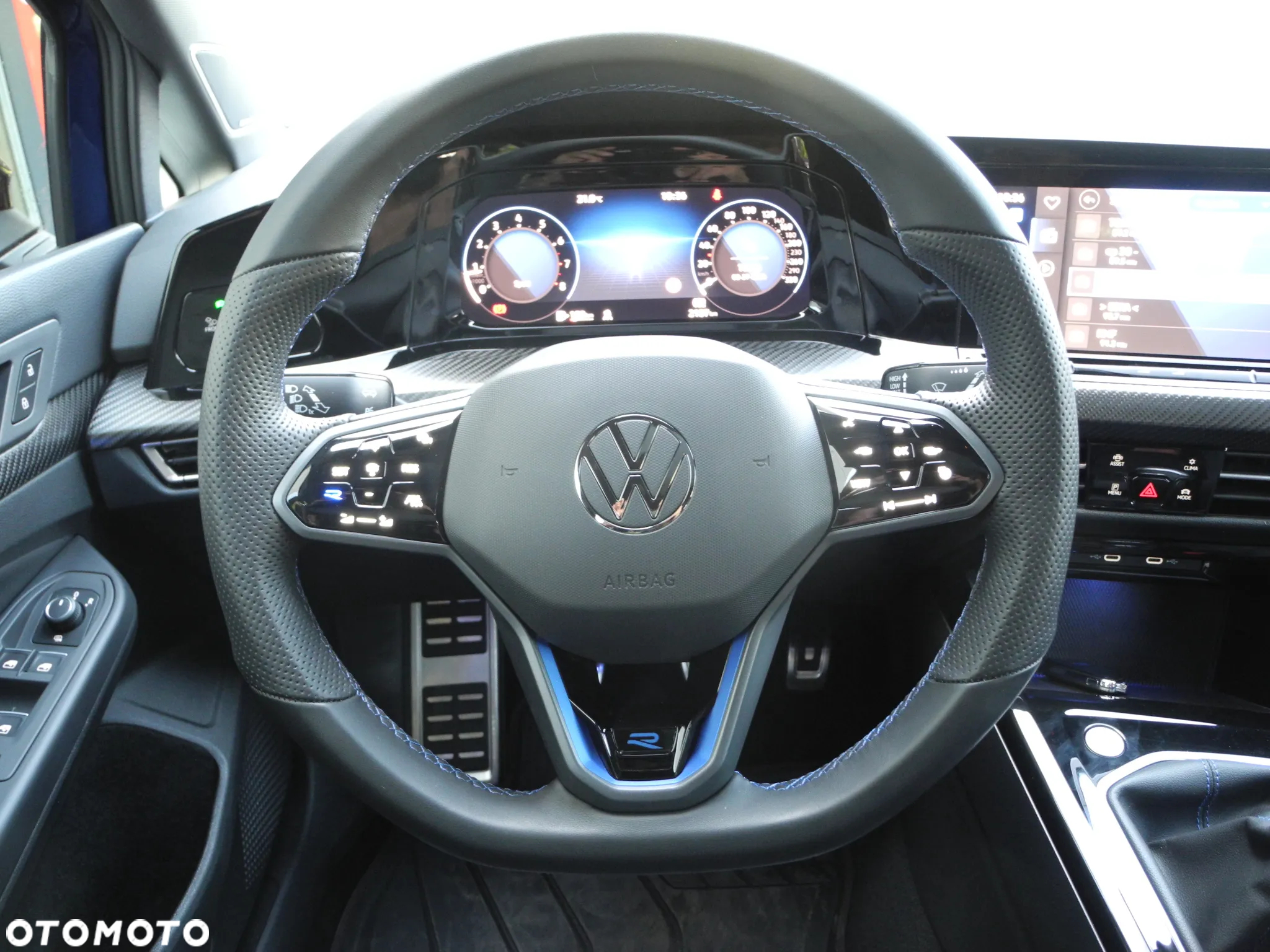 Volkswagen Golf - 8