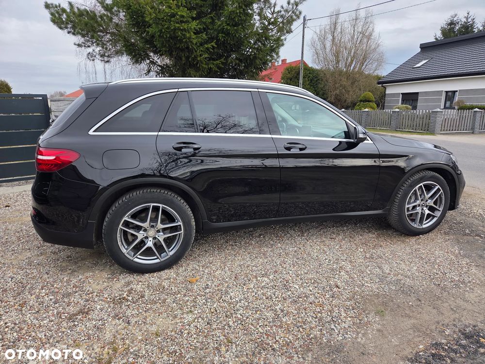 Mercedes-Benz GLC 250 d 4Matic 9G-TRONIC AMG Line - 9