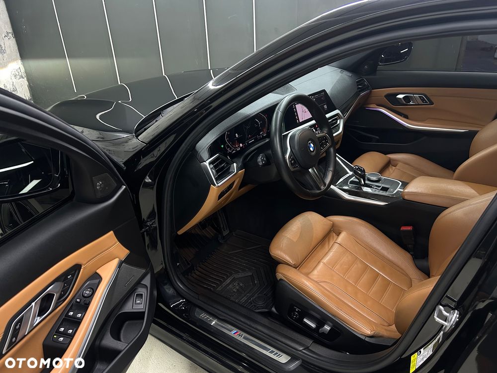 BMW Seria 3 330i M Sport - 19