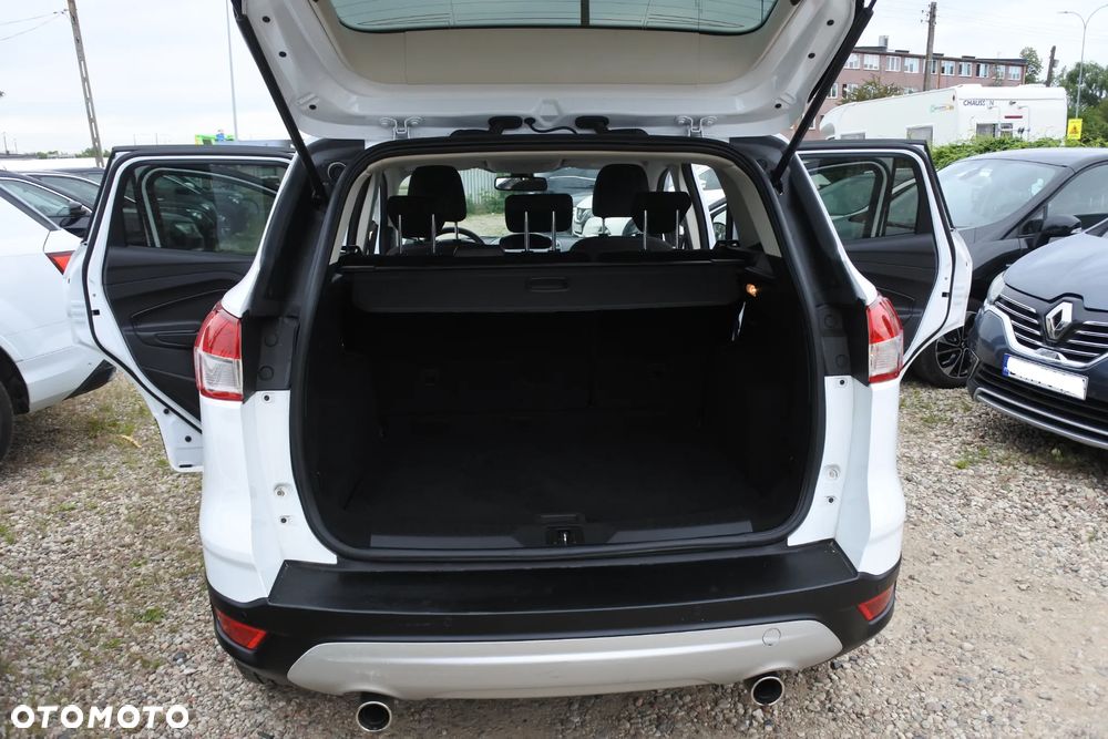 Ford Kuga 2.0 TDCi 2x4 Titanium - 12