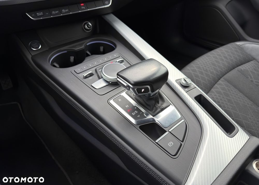 Audi A4 Avant 2.0 TDI ultra S tronic sport - 21