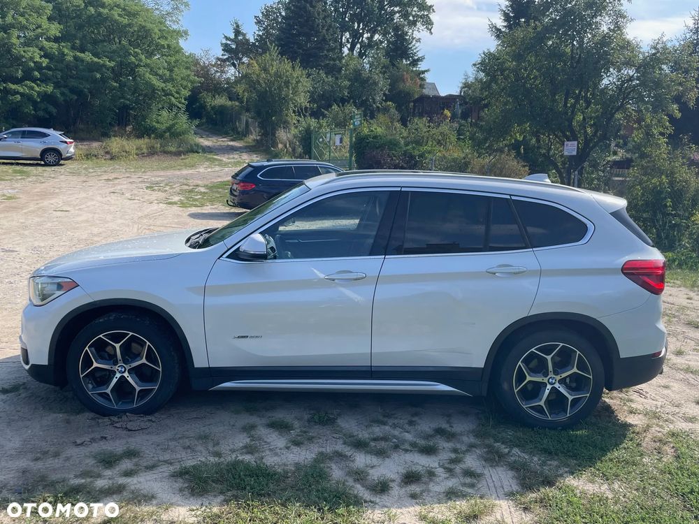 BMW X1 xDrive28i xLine - 4