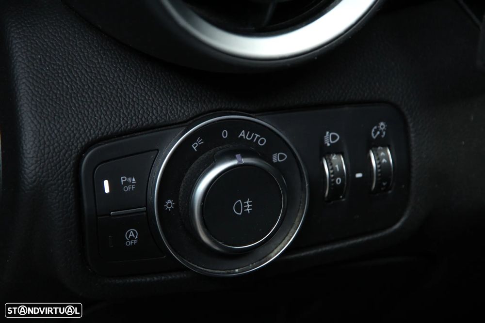 Alfa Romeo Giulia 2.2 D Super AT8 - 13