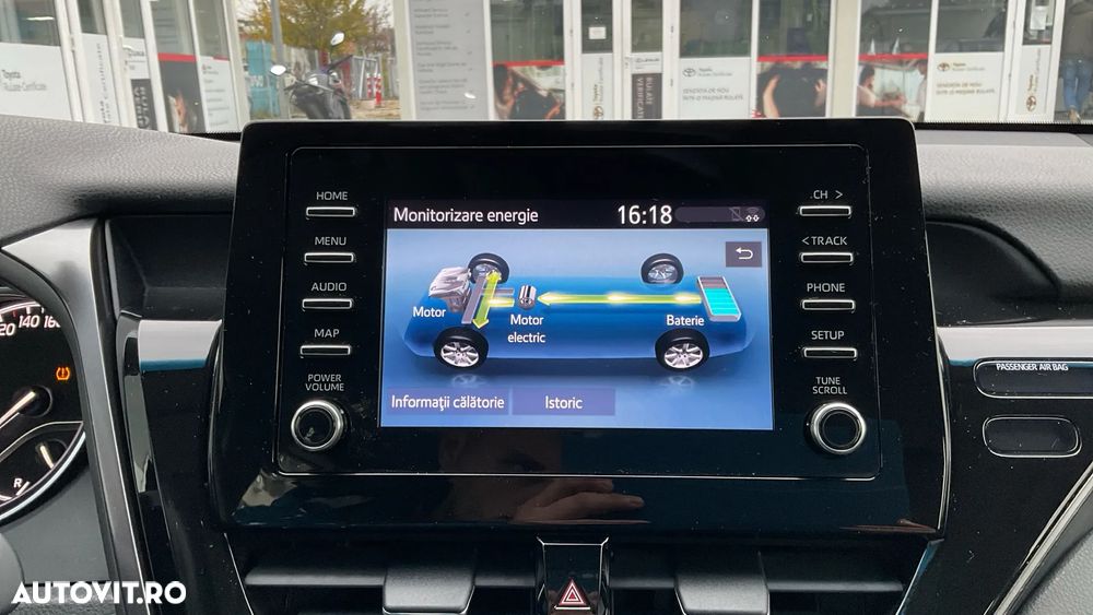 Toyota Camry 2.5 Hybrid Business - 36