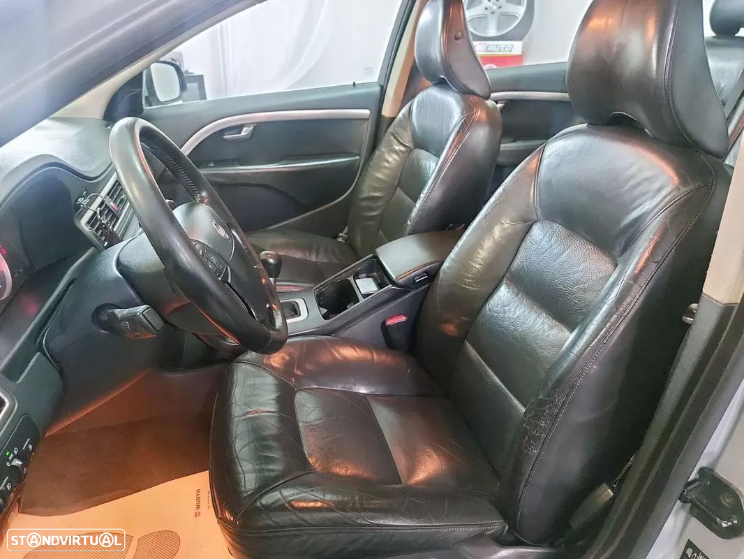 Volvo V70 2.0 D Momentum - 21