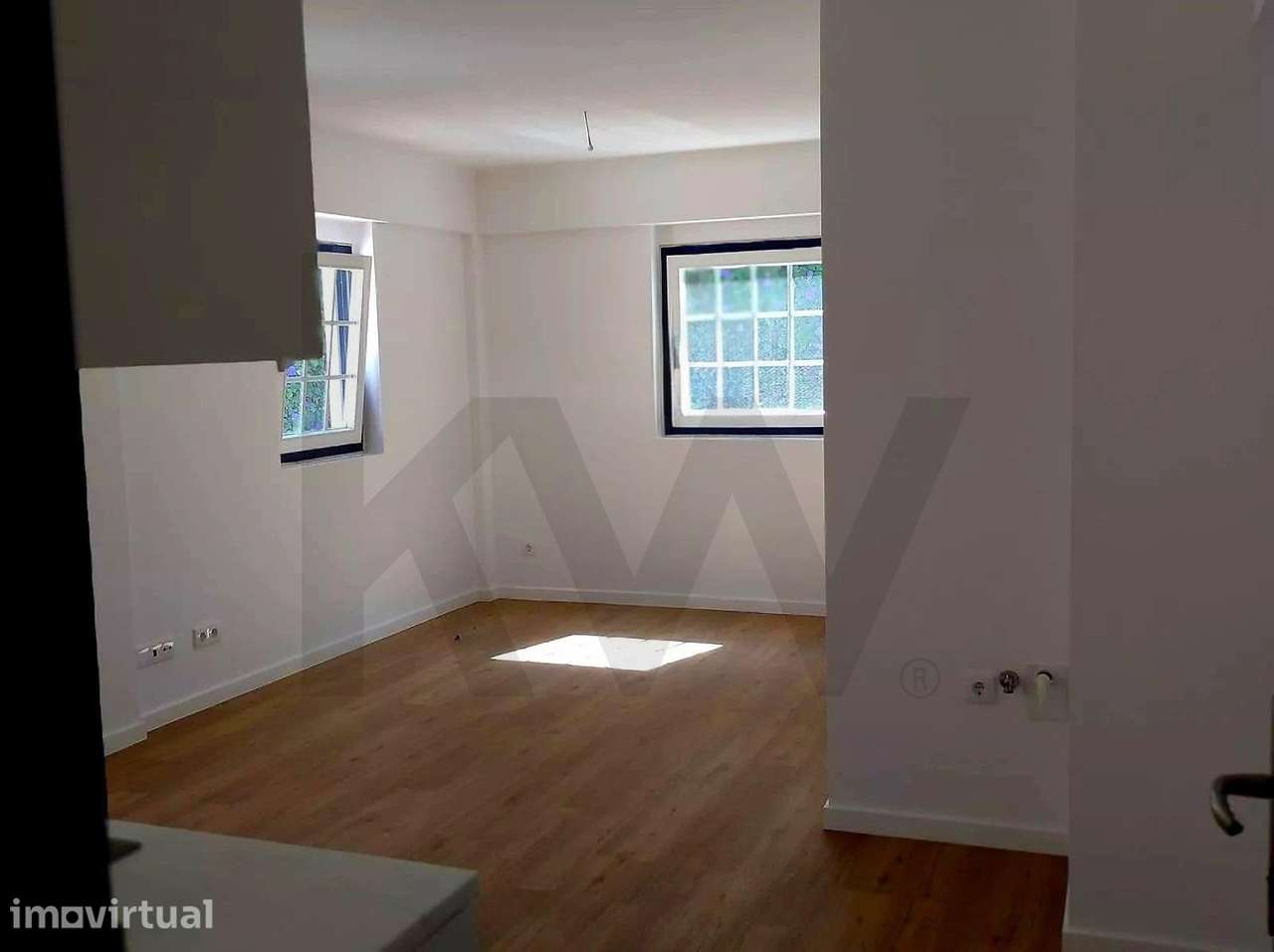 Apartamento T0 remodelado no Condomínio Pátio das Padeiras - Estrela - Grande imagem: 4/18