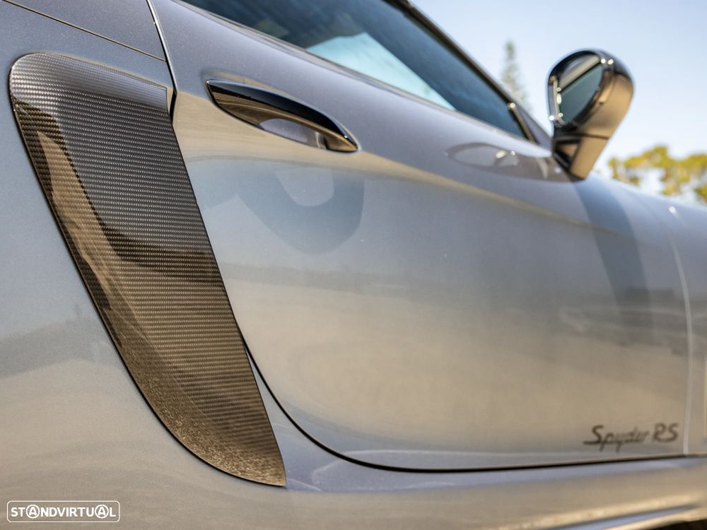 Porsche 718 Spyder - 33