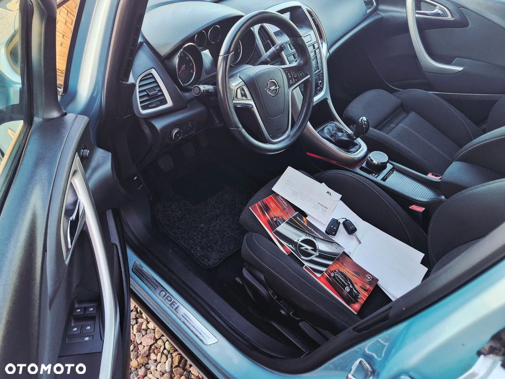 Opel Astra 1.6 Design Edition - 9