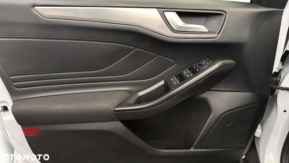 Ford Focus 1.0 EcoBoost mHEV Titanium X - 11