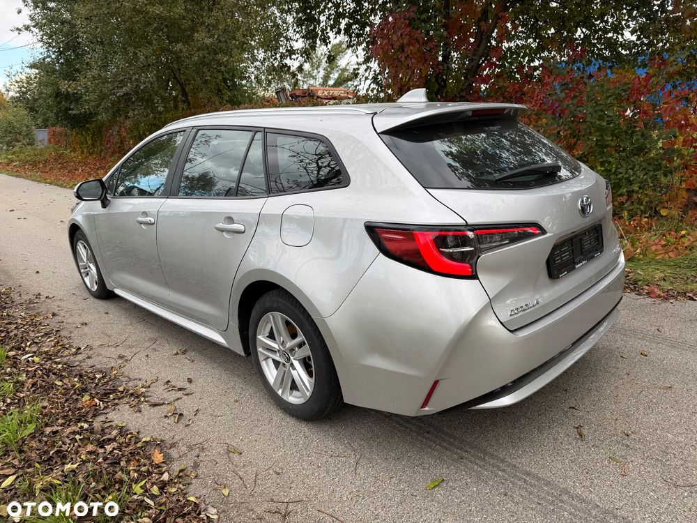 Toyota Corolla 1.8 Hybrid Executive - 3