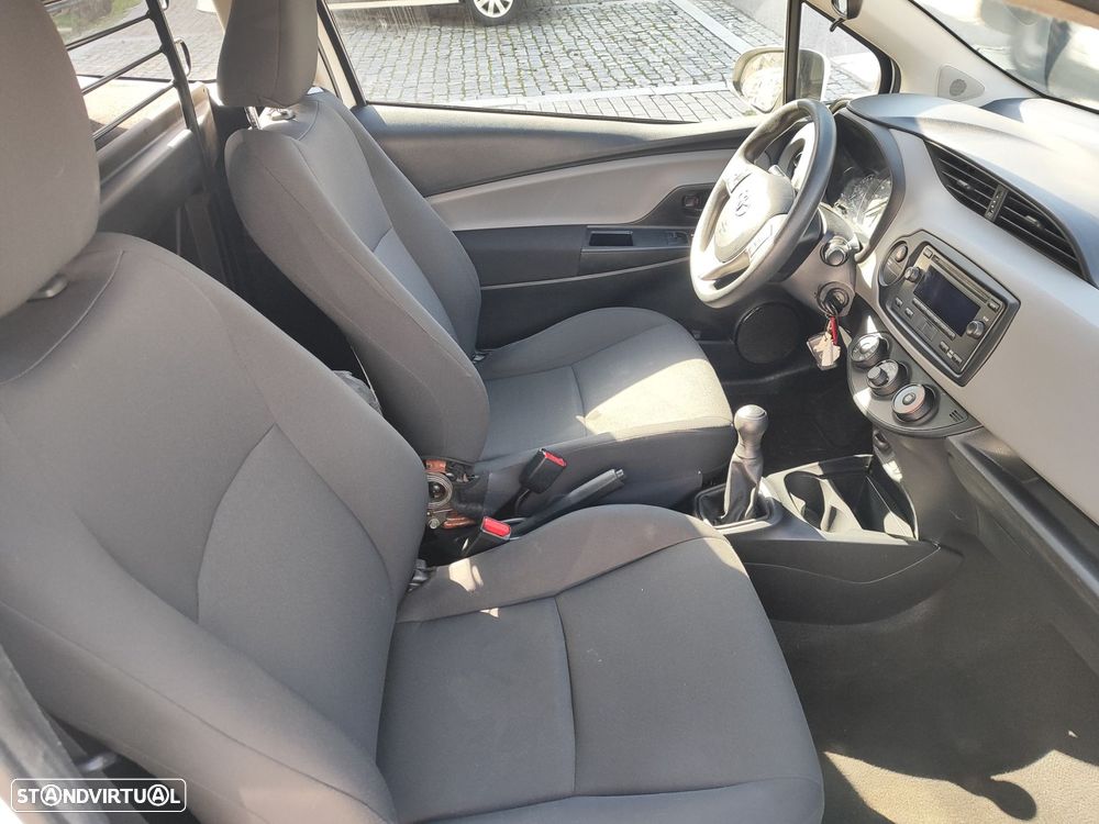 Toyota Yaris 1.0 VVT-i - 6