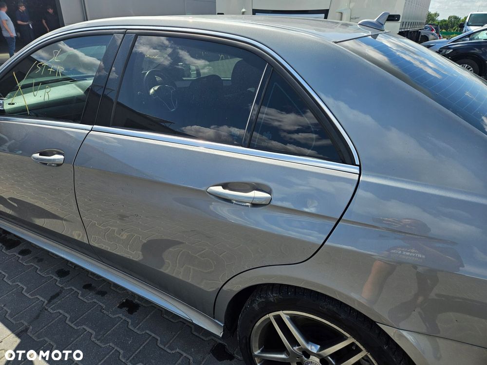 mercedes w212 e klasa drzwi lewy tył sedan kolor 792 - 4