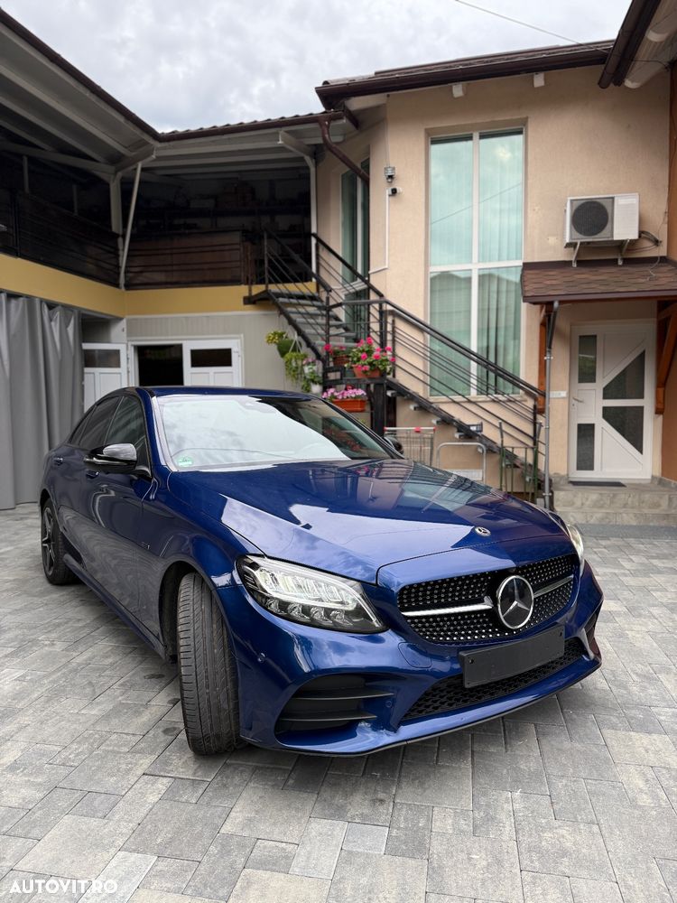 Mercedes-Benz C 300 e T 9G-TRONIC AMG Line - 23